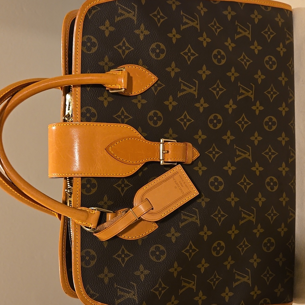 Louis Vuitton Rivoli Monogram Briefcase - Picture 3 of 17